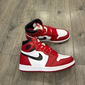 Air Jordan 1 Retro High OG ‘Chicago’ 2015